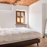 Vicolo 10 * Asti